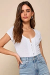 LULUS MEMORABLE CRUSH IVORY RIBBED SHORT SLEEVE BUTTON-FRONT CROP TOP