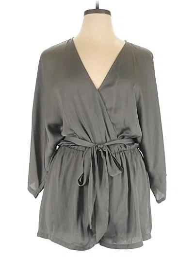 Pre-owned Lulus Romper In Gray