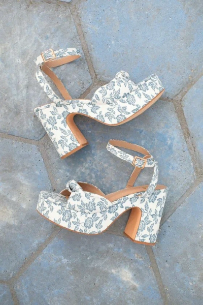 Lulus Rosamond White Floral Knotted Platform High Heel Sandals