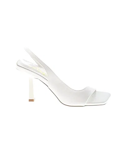 Pre-owned Lulus Sandals In White