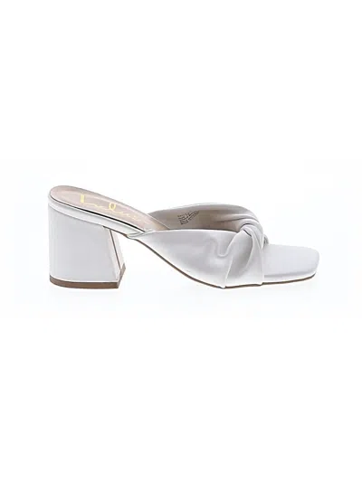 Pre-owned Lulus Sandals In White