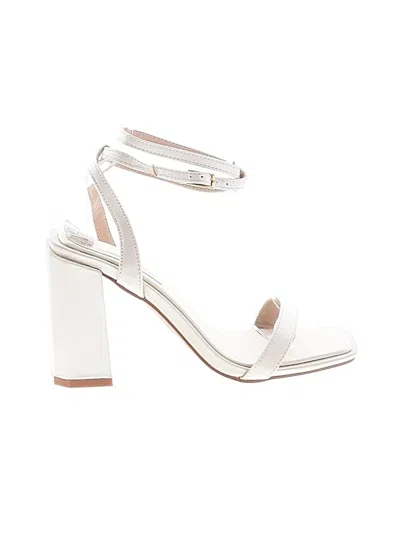 Pre-owned Lulus Sandals In White