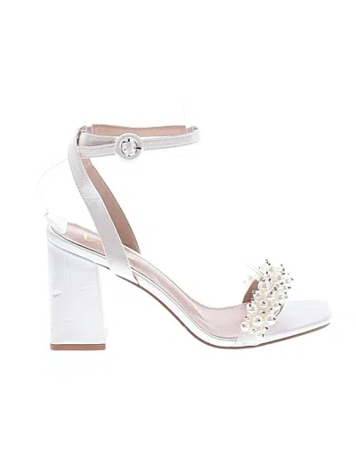Pre-owned Lulus Sandals In White