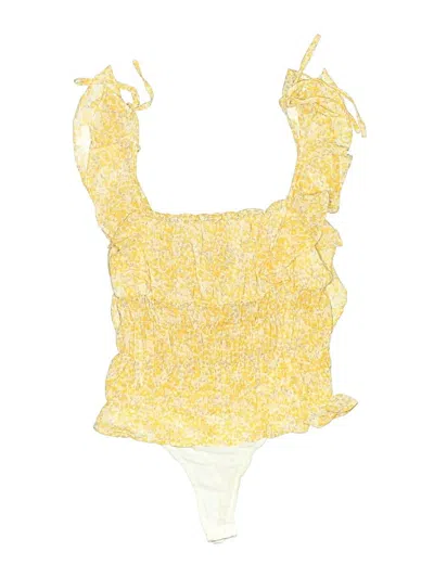 Pre-owned Lulus Sleeveless Top Yellow Strapless Neckline Tops