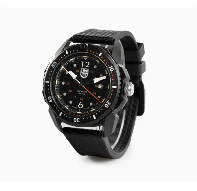 Pre-owned Luminox Ice Sar Artic Xl.1052 Sapphire Crystal Black Dial Men's Watch