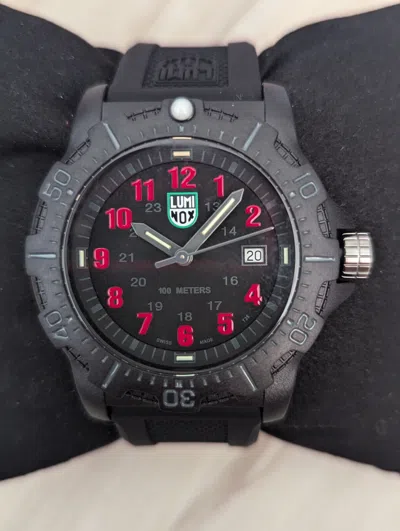 Pre-owned Luminox Manta Ray Men's Military Black Dial Swiss Watch X2.2045
