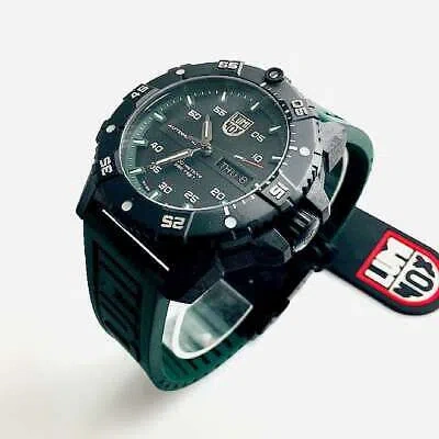 Pre-owned Luminox Men's  Carbon Seal Automatic Swiss Made Dive Watch 3877