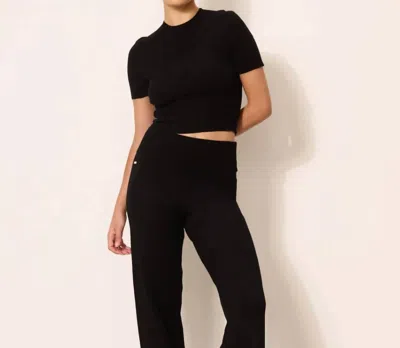 Lune Active Olly Regular Shortsleeve Tee In Black