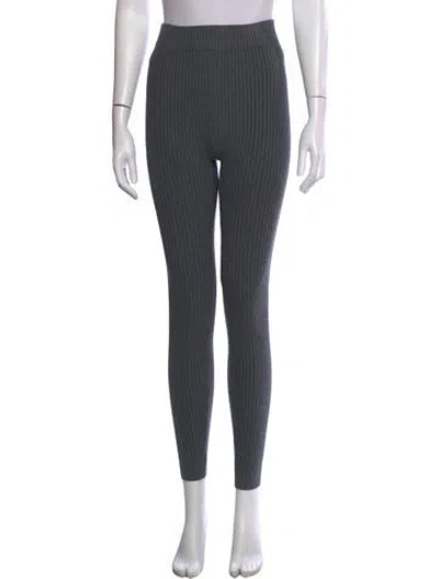 Pre-owned Lunya Skinny Leg Pants In Gray