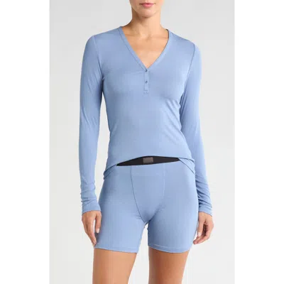 Lunya Stretch Modal V-neck Henley In Pastoral Blue