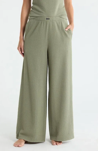 Lunya Stretch Organic Cotton Seersucker Lounge Pants In Green