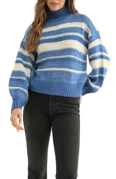 Lush Abstract Stripe Sweater In Blue
