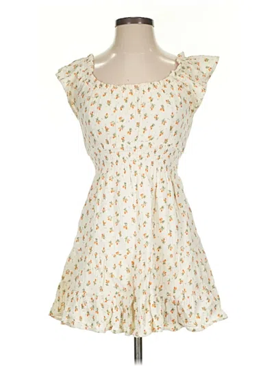 Pre-owned Lush Casual Dress In White