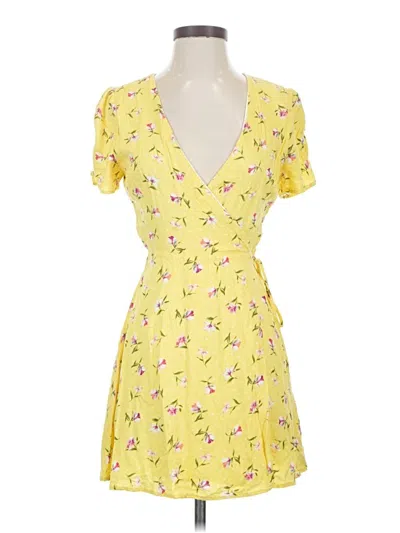 Pre-owned Lush Casual Dress In Yellow