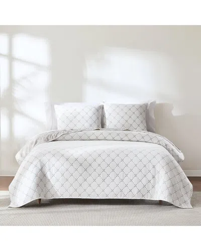 Lush Decor Lush Décor Diamond Leaf Jacquard Reversible Matelassé Coverlet Set