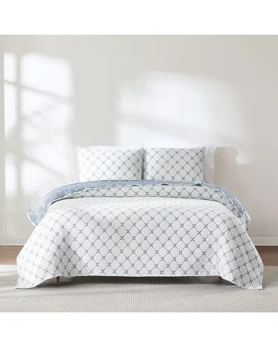 Lush Decor Lush Décor Diamond Leaf Jacquard Reversible Matelassé Coverlet Set In Blue