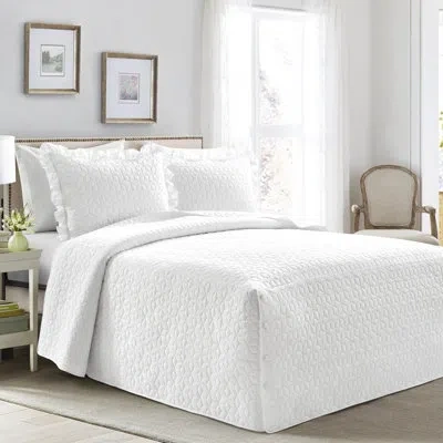 Lush Decor French Country Geo Ruffle Skirt French Country Geo Ruffle Skirt Bedspread Set In White