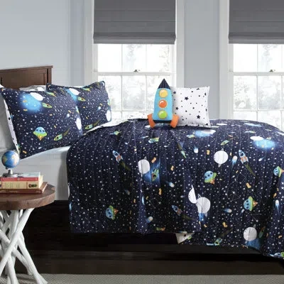 Lush Decor Universe Reversible Quilt Set In Navy