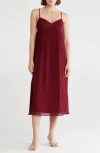 Lush Lace Trim Empire Waist Pleated Midi Dress In Burgundy