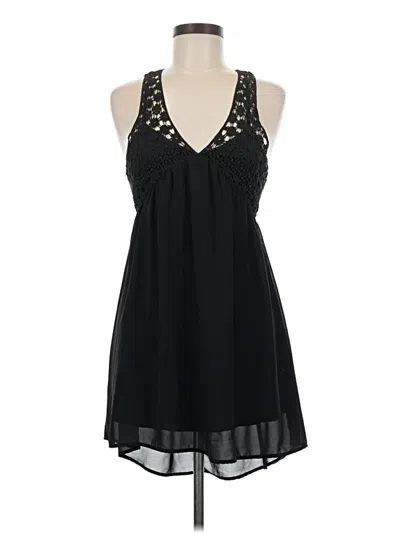 Pre-owned Lush Sleeveless Top Black Halter Neckline Tops