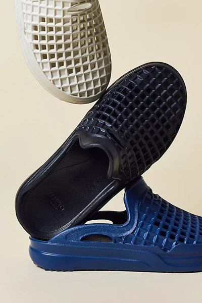 Lusso Cloud Men's Scenario Slide Mules In Jet Black, Men's At Urban Outfitters In Multi