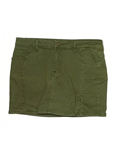Pre-owned Luvamia Casual Skirt In Green