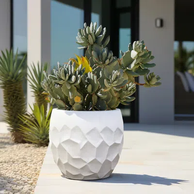 Luxenhome Hansen Geometric Indoor/outdoor Planter, White