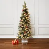 Luxenhome Pre-lit Pine Christmas Tree With Snowflake Potted,5ft In Multi