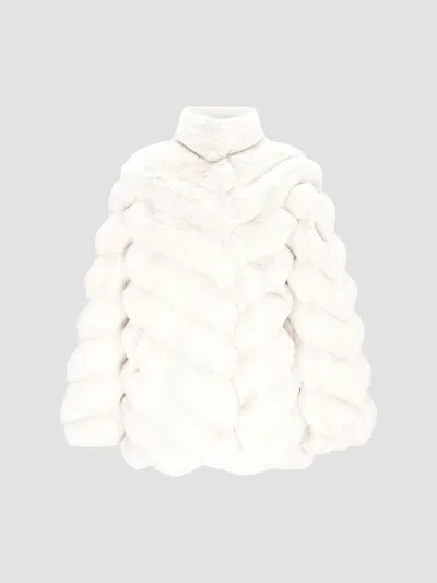 Lyla Grant Women's Faux Fur Chinchilla Jacket In White Chinch