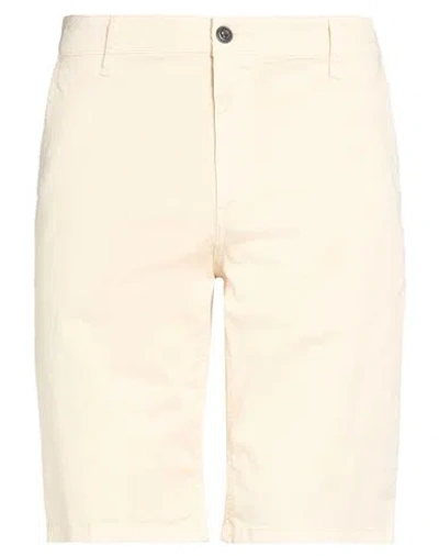 Lyle & Scott Man Shorts & Bermuda Shorts Beige Size 34 Cotton, Elastane In Neutral