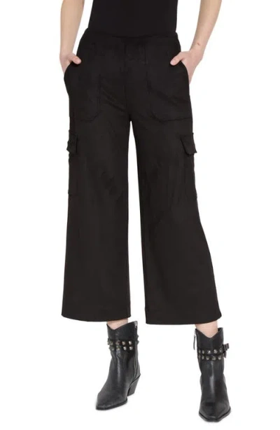Lyssé Anita Crop Cargo In Black