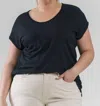 Lyssé Classic Short Sleeve Linen Top - Plus In Black In Black
