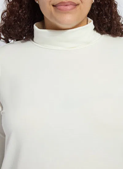 Lyssé Essential Longsleeve Turtleneck Curvy In White