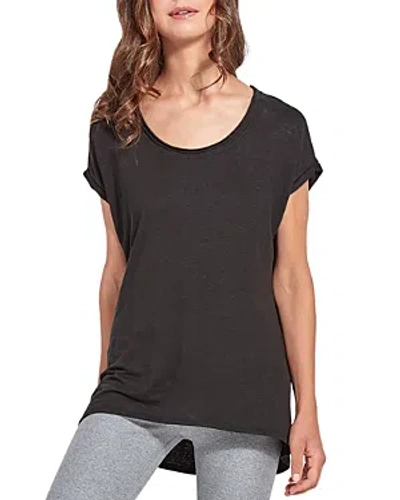 Lyssé Classic Scoop-neck Linen Jersey Tee In Black