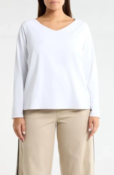 Lyssé Lysse Ntial V-neck Long Sleeve Top In White