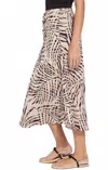 Lyssé Packable Pleated Printed Skirt In Pool Side Palm In Multi