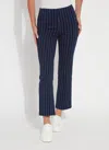 Lyssé Patterned Baby Bootcut (27" Inseam) In Blue