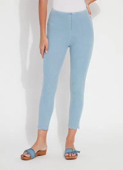 Lyssé Scallop Hem Denim (25.5" Inseam) In Blue