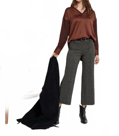Lyssé Token Pullover Blouse In Brown In Red