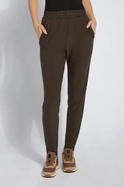 LYSSÉ WOMEN'S AUTUMNAL GATHERED WAIST PANT IN DEEP OLIVE