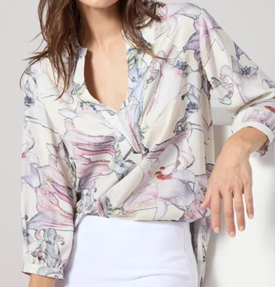 LYSSÉ WOMEN'S YOLA PULL ON BLOUSE IN FRENCH BOUQUET