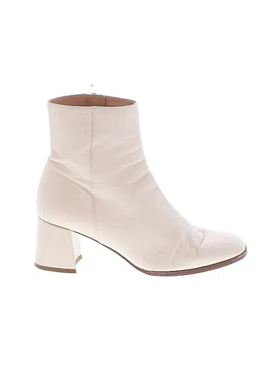 Pre-owned M. Gemi Ankle Boots In Ivory