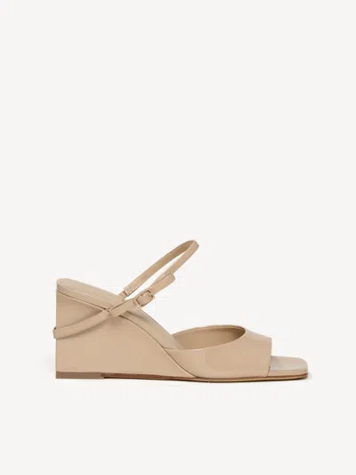 M. Gemi The Enrica In Sand