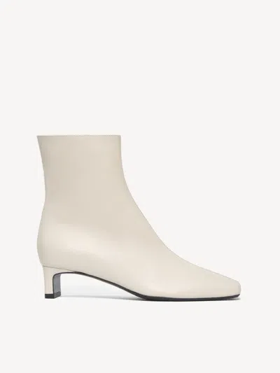 M. Gemi The Una Bootie 35 In Ecru Nappa