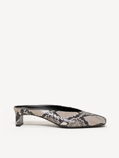 M. Gemi The Una Mule 35