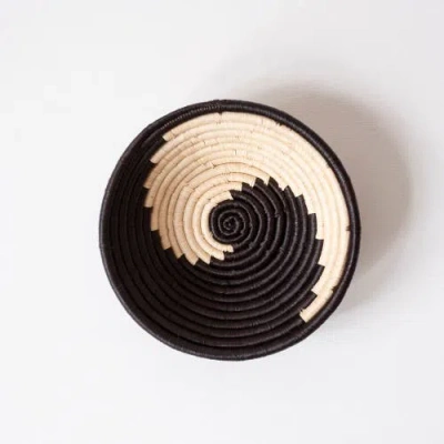 Maadili Collective Small Simple Spiral Basket In Black