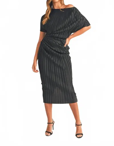 Mable Cynthia One Shoulder Pleated Midi Dres In Black