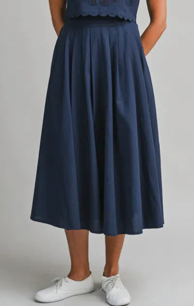 Mable Pleated Midi Skirt In Navy In Blue