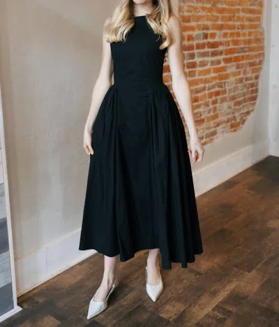 Mable Poplin Sleeveless Midi Dress In Black