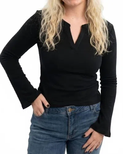 Mac & Me Bell Sleeve Ribbed Top In Black